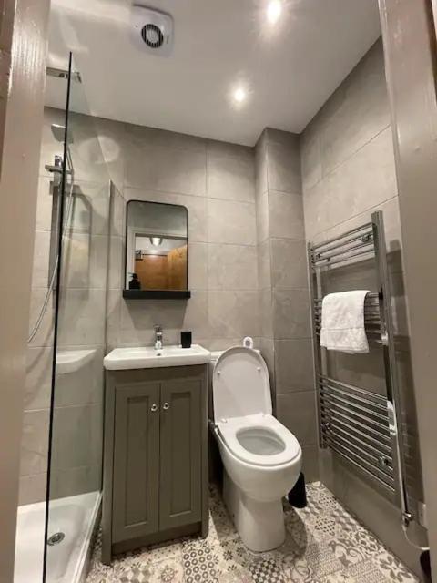 Superb 2 Bedroom Sea View Flat Scarborough Exterior photo